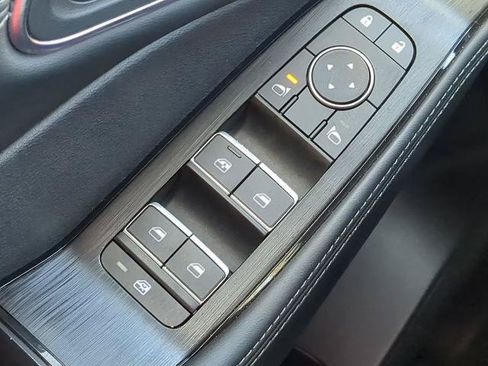 Certified 2025 Nissan Rogue Platinum w/ Tech Package AWD/4WD image 25
