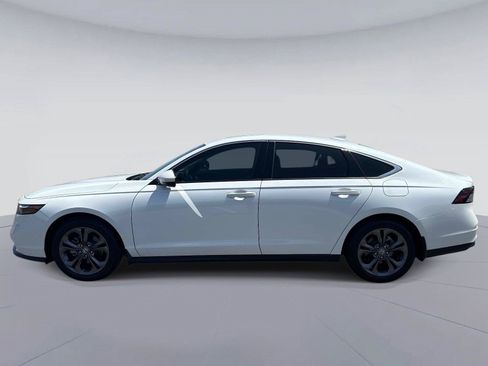 Certified 2023 Honda Accord EX image 7
