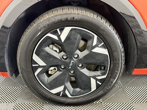 Used 2023 Kia Niro Wave image 36
