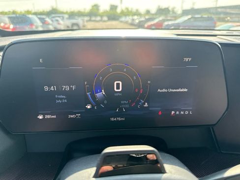 Used 2025 Chevrolet Traverse Z71 w/ Enhanced Driving Package AWD/4WD image 18