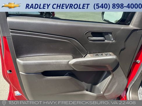 Certified 2025 Chevrolet Colorado W/T w/ Advanced Trailering Package AWD/4WD image 5