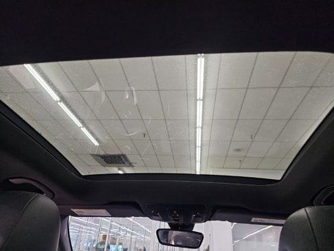 Used 2018 Mercedes-Benz GLA 250 4MATIC w/ Premium Package image 35