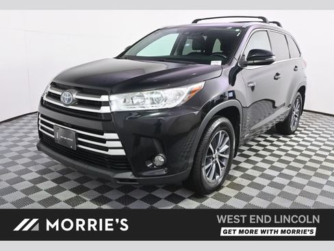 Used 2017 Toyota Highlander XLE AWD/4WD image 1