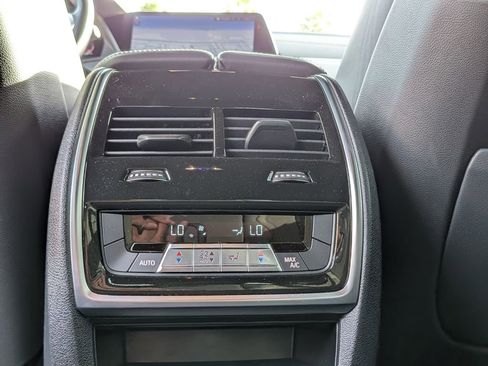 Used 2023 BMW X6 xDrive40i w/ M Sport Package image 36