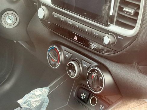 New 2026 Hyundai Venue SE image 12