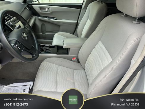 Used 2017 Toyota Camry LE image 8