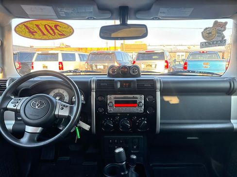 Used 2014 Toyota FJ Cruiser 4WD image 21