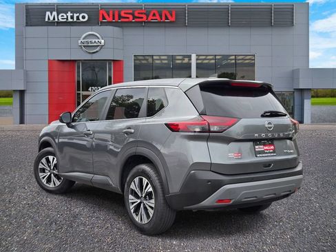 Used 2023 Nissan Rogue SV AWD/4WD image 4
