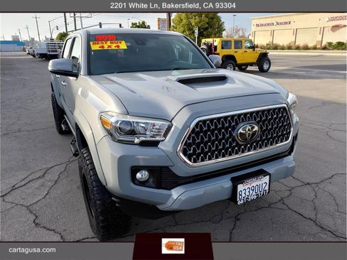 Used 2019 Toyota Tacoma TRD Sport image 1