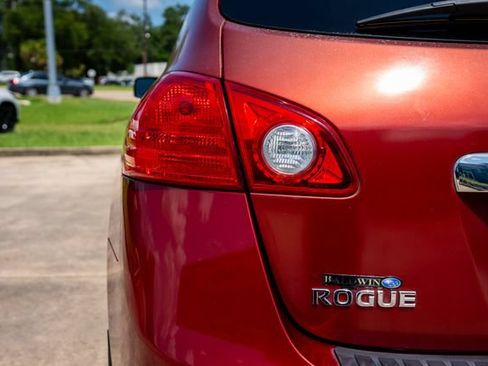 Used 2013 Nissan Rogue S w/ Special Edition Pkg FWD image 16