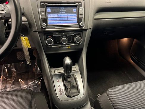 Used 2011 Volkswagen Golf TDI image 23