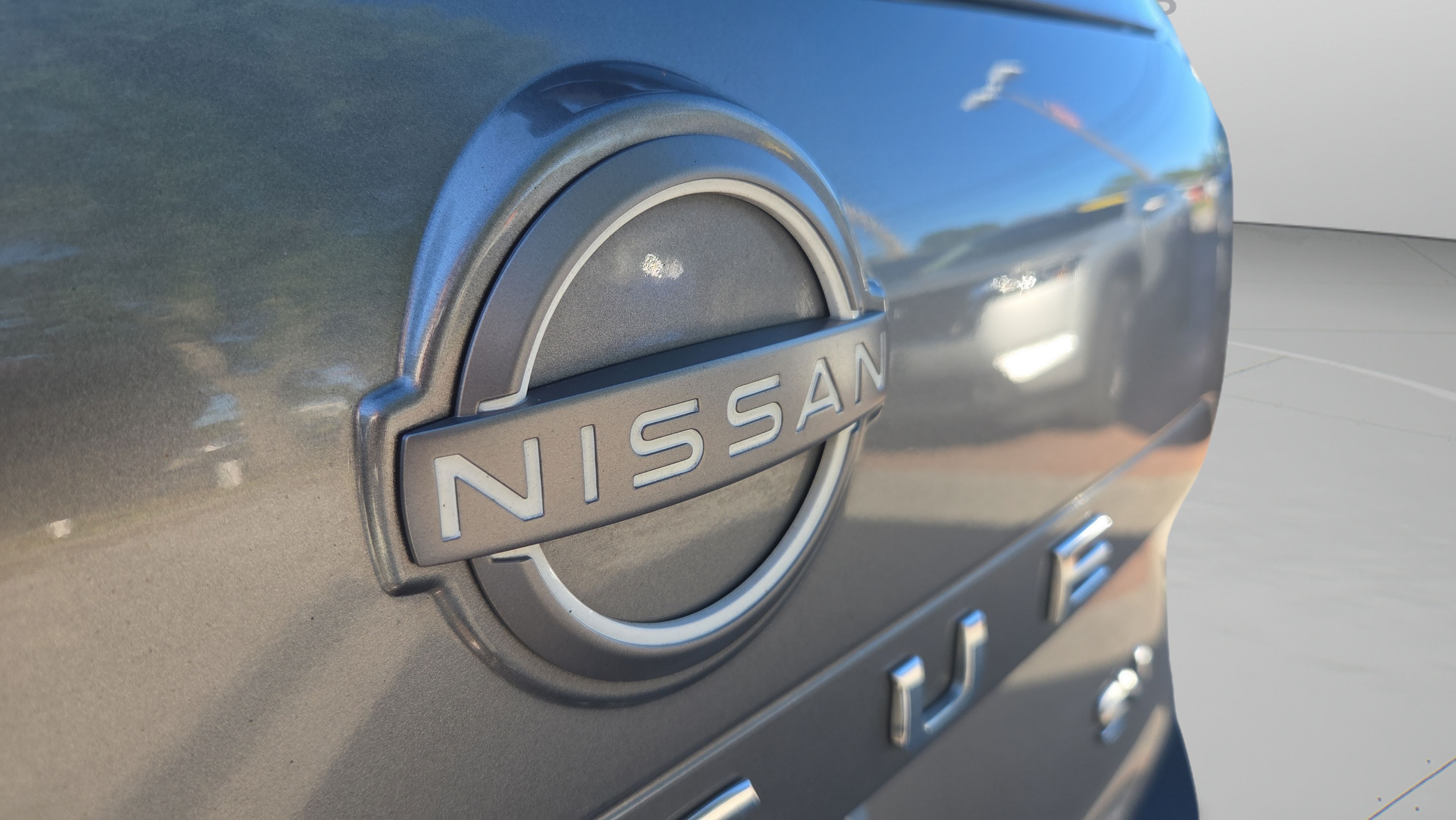 Used 2023 Nissan Rogue SV FWD image 31