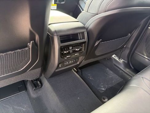 New 2026 Jeep Grand Cherokee Limited AWD/4WD image 9