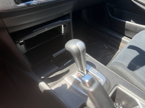 Used 2013 Honda Crosstour EX image 28
