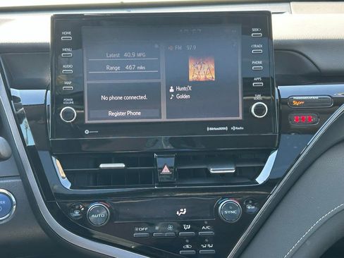 Used 2024 Toyota Camry SE w/ Audio Upgrade Package image 19