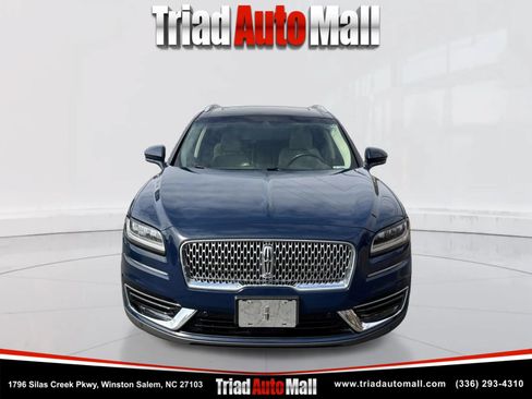 Used 2019 Lincoln Nautilus Reserve AWD/4WD image 2