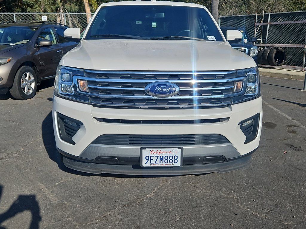 Used 2019 Ford Expedition XLT w/ Equipment Group 202A RWD image 2