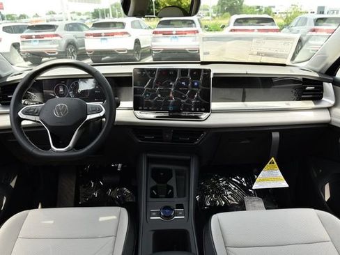 New 2026 Volkswagen Tiguan SE AWD/4WD image 7