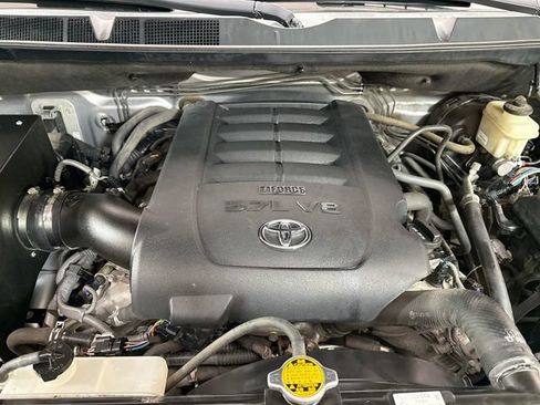 Used 2017 Toyota Tundra Platinum AWD/4WD image 32