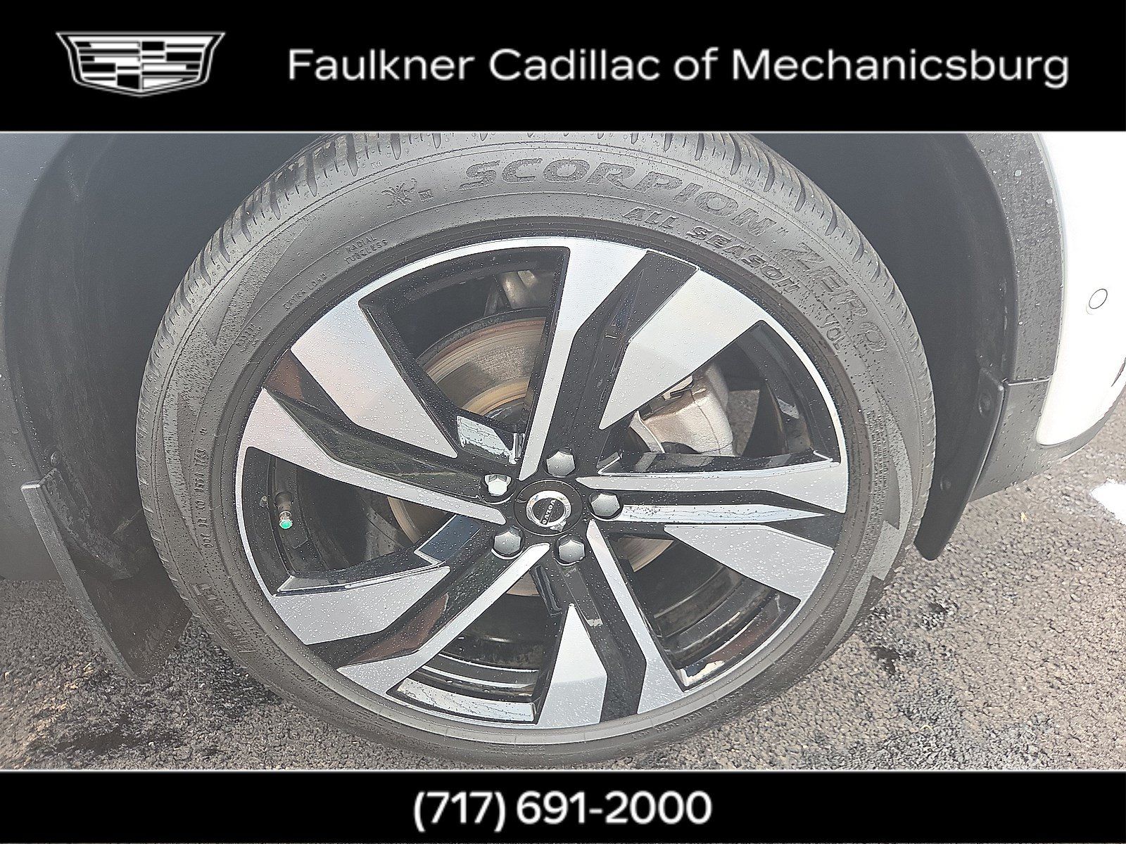 Used 2024 Volvo XC40 B5 Plus w/ Protection Package Premier AWD/4WD image 29