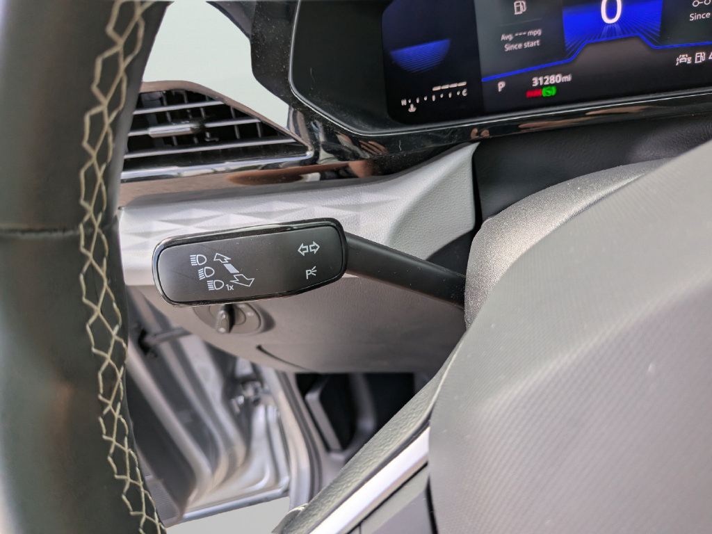 Certified 2023 Volkswagen Taos S FWD image 29