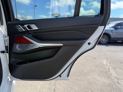 Used 2024 BMW ALPINA XB7 AWD/4WD image 23
