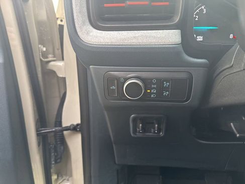 Used 2024 Ford Maverick XLT w/ XLT Luxury Package image 12