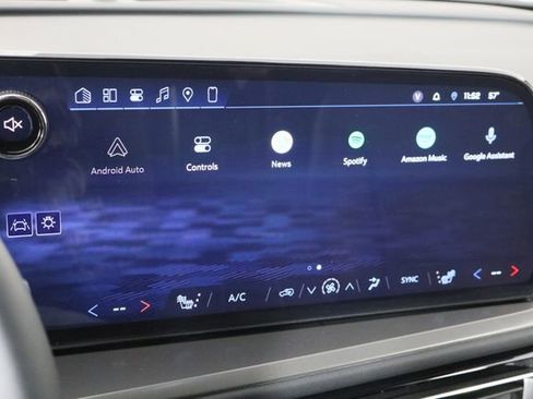 Used 2026 Chevrolet Traverse LT w/ Driver Confidence Package image 31