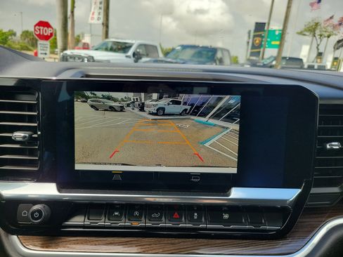 Used 2025 Chevrolet Silverado 1500 LT image 11