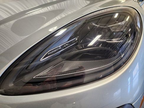 Used 2025 Porsche Macan image 24