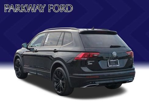 Used 2020 Volkswagen Tiguan SE R-Line AWD/4WD image 3