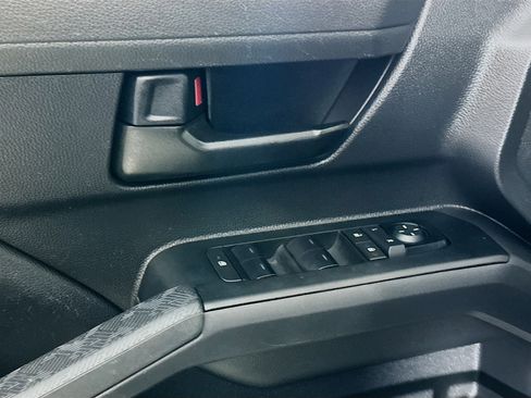 Used 2025 Toyota Tacoma SR5 image 15