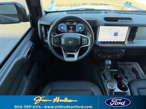 New 2025 Ford Bronco Outer Banks image 9