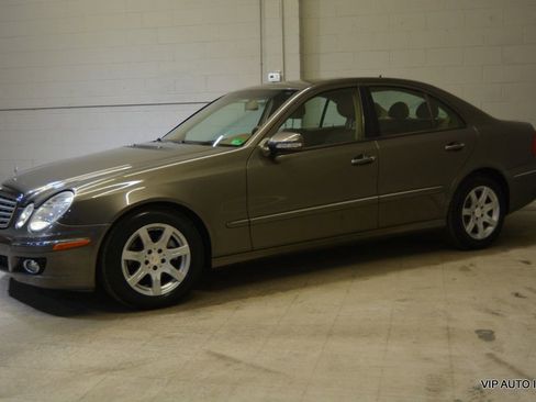 Used 2008 Mercedes-Benz E 320 BlueTEC Sedan image 30