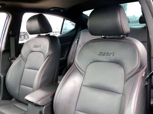 Used 2018 Hyundai Elantra Sport image 11
