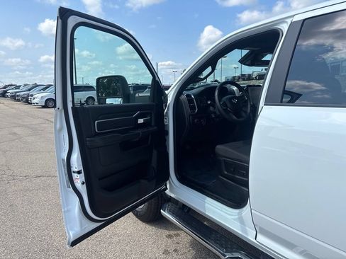 Used 2026 RAM 2500 Big Horn AWD/4WD image 14