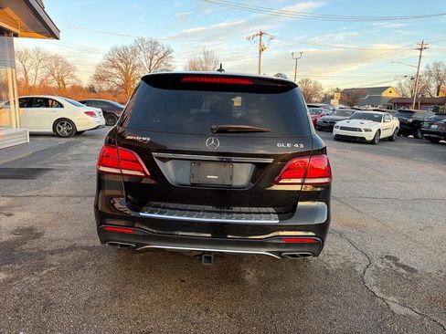 Used 2017 Mercedes-Benz GLE 43 AMG AMG GLE 43 4MATIC SUV image 8