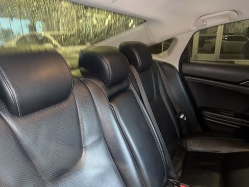 Used 2019 Honda Insight Touring image 17