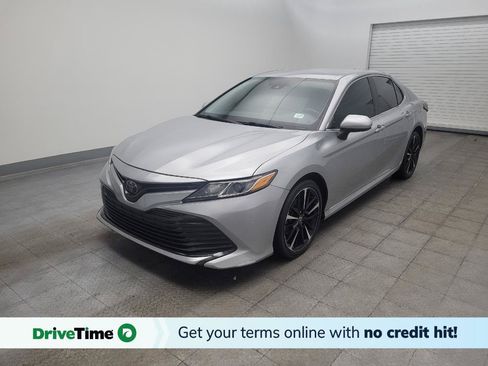 Used 2019 Toyota Camry LE FWD image 1