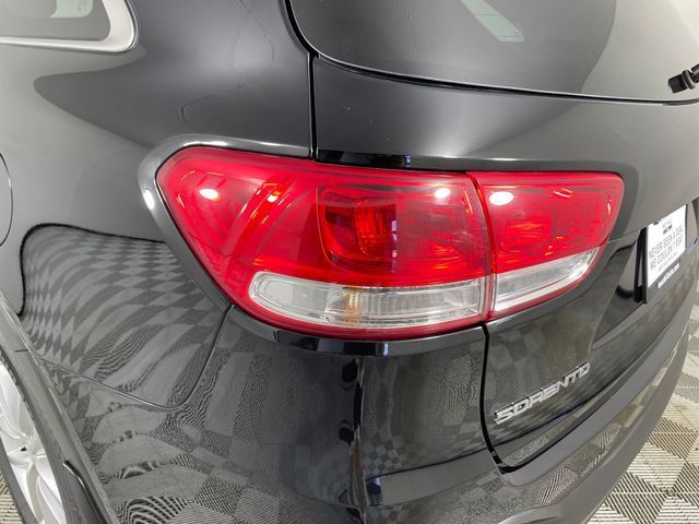 Used 2016 Kia Sorento AWD w/ LX Convenience Package image 19