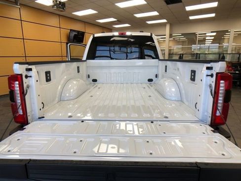 New 2026 Ford F250 Lariat w/ Lariat Ultimate Package image 23