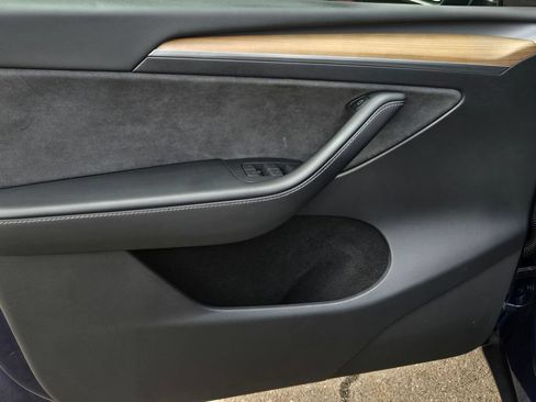 Used 2023 Tesla Model Y Long Range AWD/4WD image 10