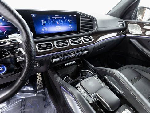 Used 2024 Mercedes-Benz GLS 63 AMG 4MATIC image 15