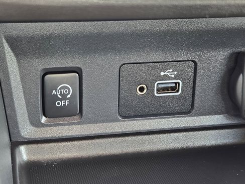 Used 2025 Nissan Sentra S FWD image 27