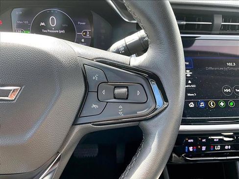 Used 2023 Chevrolet Bolt EUV LT w/ Convenience Package FWD image 21