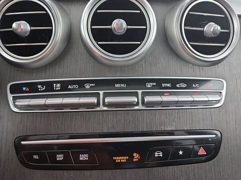 Used 2020 Mercedes-Benz GLC 300 GLC 300 image 21