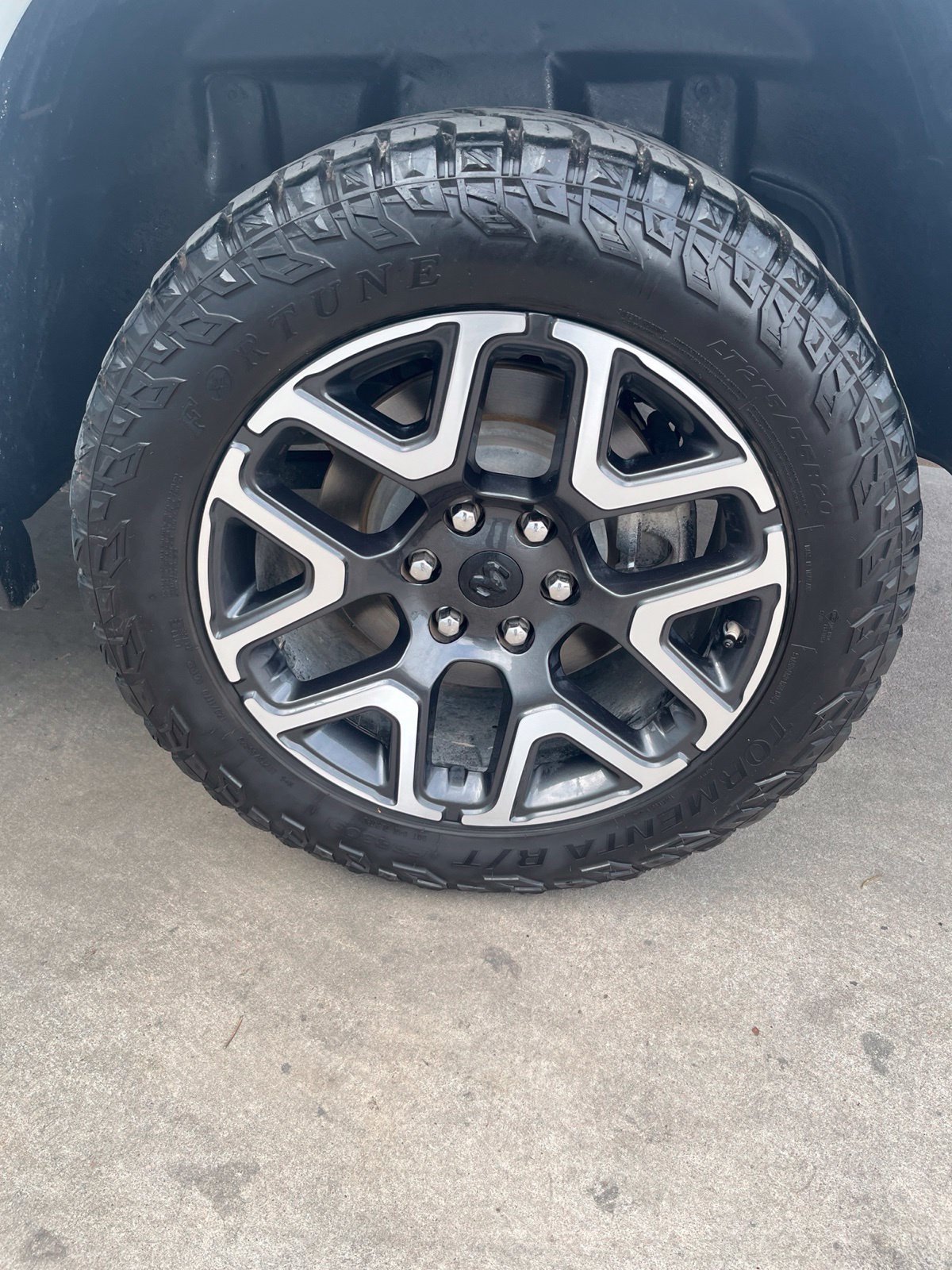 Used 2025 RAM 1500 Laramie AWD/4WD image 26