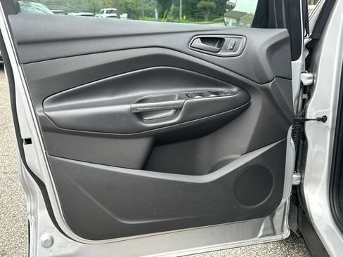 Certified 2019 Ford Escape S FWD image 10