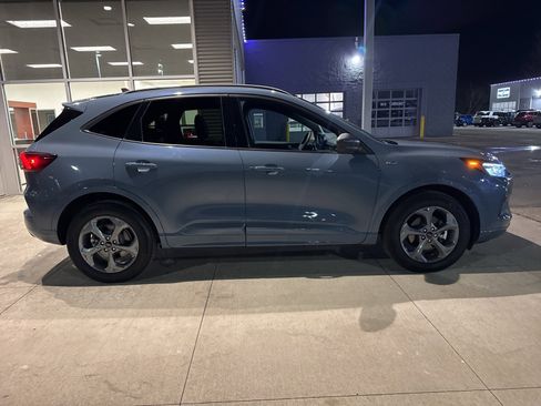 Certified 2023 Ford Escape ST-Line w/ Tech Pack #1 image 9