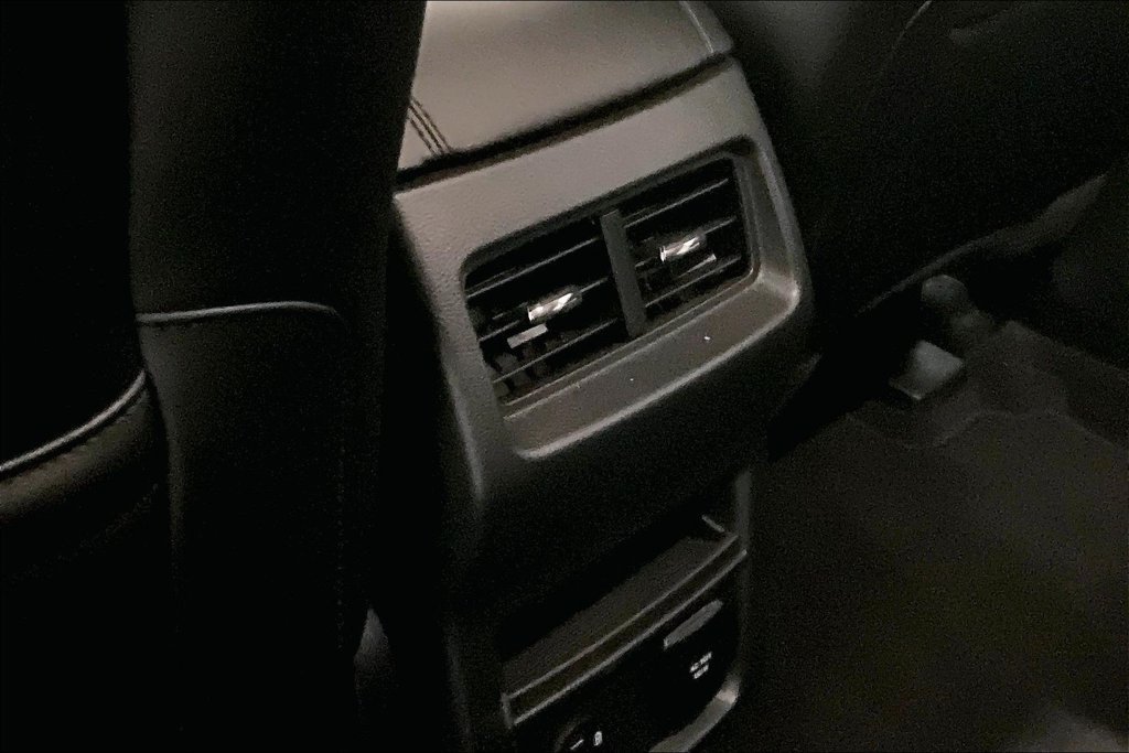 Used 2022 Ford Edge SEL w/ Convenience Package AWD/4WD image 10